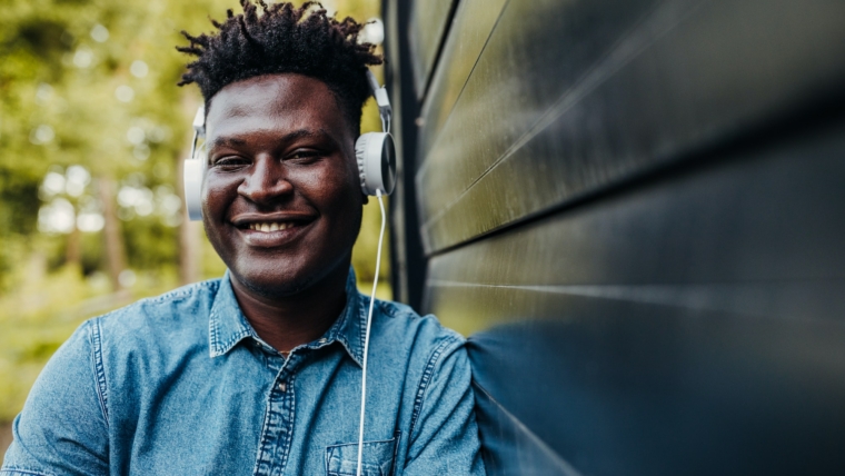 Catch the Rhythm of Hot Club Nights